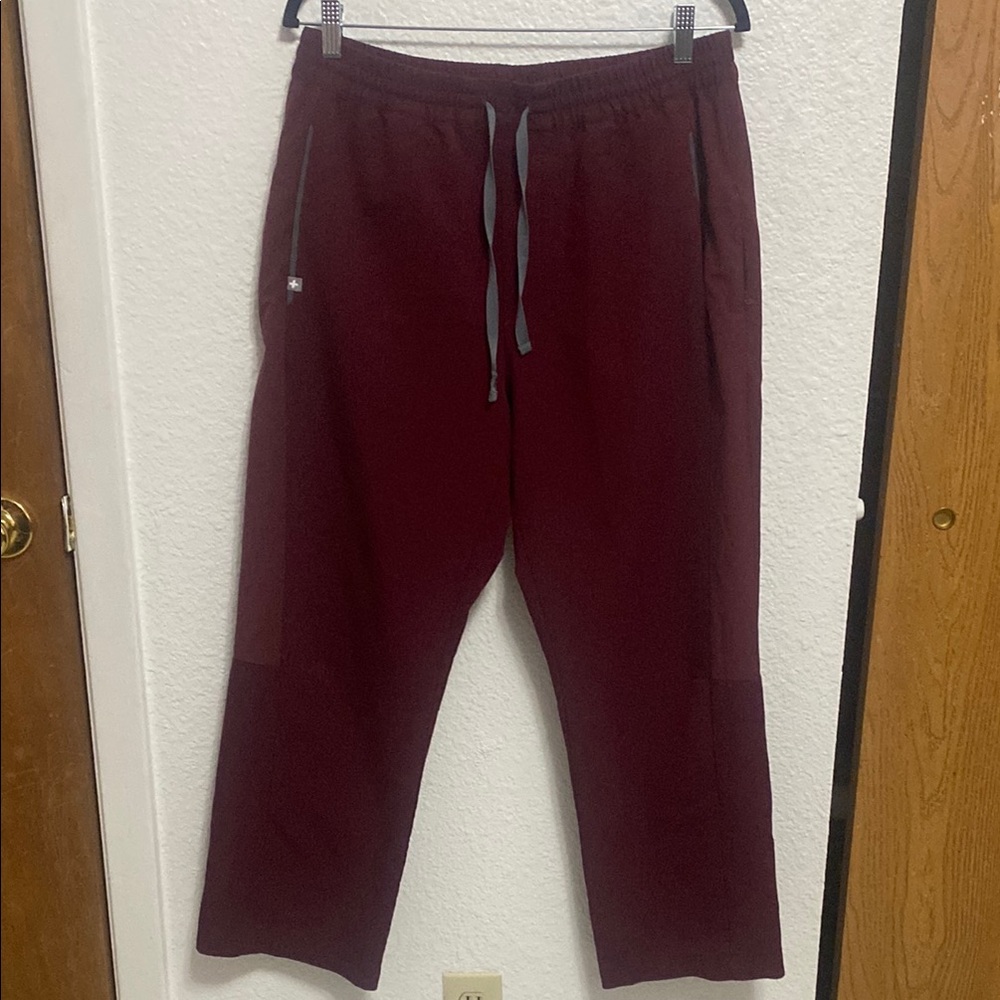 Figs, burgundy size, large scrub pants